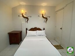 Shoreland Beach Resort by Cocotel