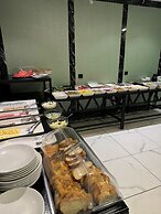 Marina Green Suit Hotel