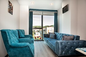 Marina Green Suit Hotel