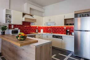 Nima's Beach Apartment