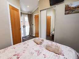 Lakeland View Lodge