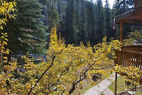 West Vail Riverfront Lodging, Colorado