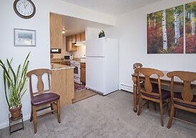 West Vail Riverfront Lodging, Colorado