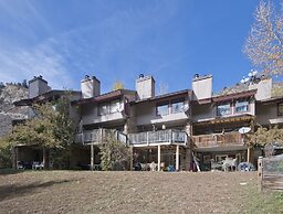 West Vail Riverfront Lodging, Colorado