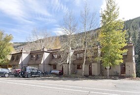 West Vail Riverfront Lodging, Colorado