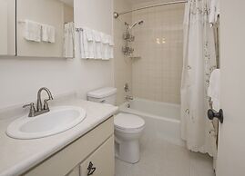 West Vail Riverfront Lodging, Colorado