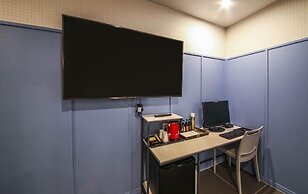 Gupo Brown-Dot Hotel