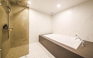 Gupo Brown-Dot Hotel