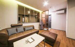 Gupo Brown-Dot Hotel