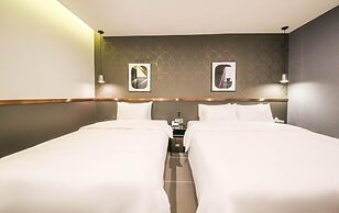 Gupo Brown-Dot Hotel