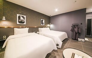 Gupo Brown-Dot Hotel