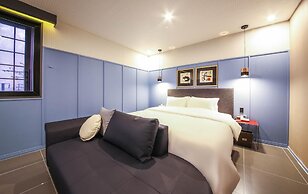 Gupo Brown-Dot Hotel