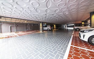 Gupo Brown-Dot Hotel