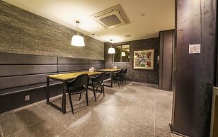 Gupo Brown-Dot Hotel