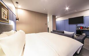 Gupo Brown-Dot Hotel