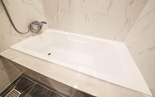 Gupo Brown-Dot Hotel