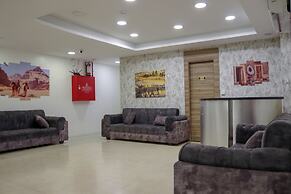 Twins Downtown Hotel