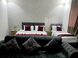 Twins Downtown Hotel