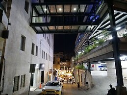 Twins Downtown Hotel