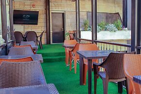 Twins Downtown Hotel