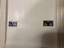 Beautiful 2 Bed Balcony Apart Seafront Eastbourne