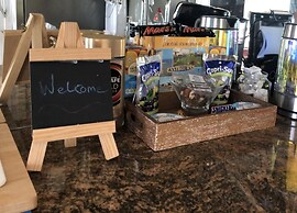 Beautiful 2 Bed Balcony Apart Seafront Eastbourne