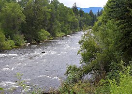 Canyon Run I-203 2 Bedroom Condo by RedAwning