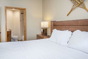 Canyon Run I-203 2 Bedroom Condo by RedAwning