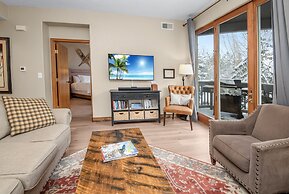 Canyon Run I-203 2 Bedroom Condo by RedAwning