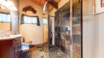 Mammoth View Villas 3 Walk to Village Gondola, Cozy Mountain Cabin in 