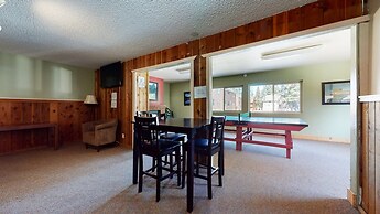 Mammoth View Villas 3 Walk to Village Gondola, Cozy Mountain Cabin in 