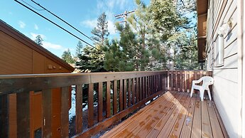 Mammoth View Villas 3 Walk to Village Gondola, Cozy Mountain Cabin in 