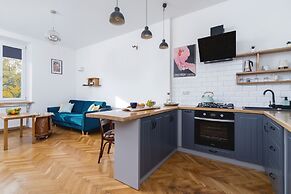 Old Town Basztowa Apartment by Renters