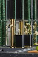 Studio With Jacuzzi by Renters Prestige