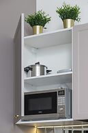 Studio With Jacuzzi by Renters Prestige