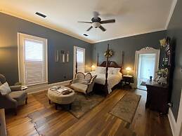 Belle Louise Historic Guest House