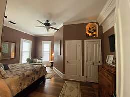 Belle Louise Historic Guest House