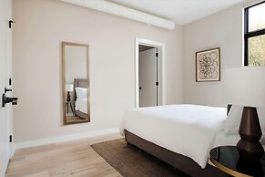 Sonder by Marriott Bonvoy The Edison Apartments Old City