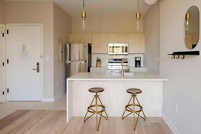 Sonder by Marriott Bonvoy The Edison Apartments Old City