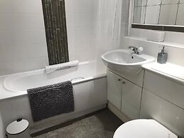 Apex Wallace Street Apt With Free Parking