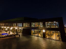 Windsor Hotel & Convention Center