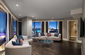 Windsor Hotel & Convention Center