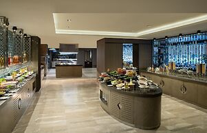 Windsor Hotel & Convention Center