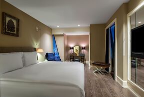 Windsor Hotel & Convention Center
