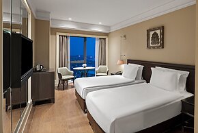 Windsor Hotel & Convention Center