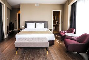 Windsor Hotel & Convention Center