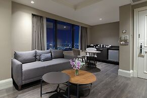 Windsor Hotel & Convention Center