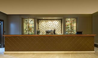 Windsor Hotel & Convention Center