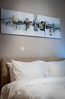 2br renovated flat close to metro