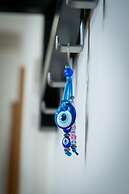 2br renovated flat close to metro